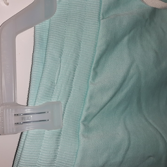 Women shorts, graphic lounge style - Picture 3 of 4